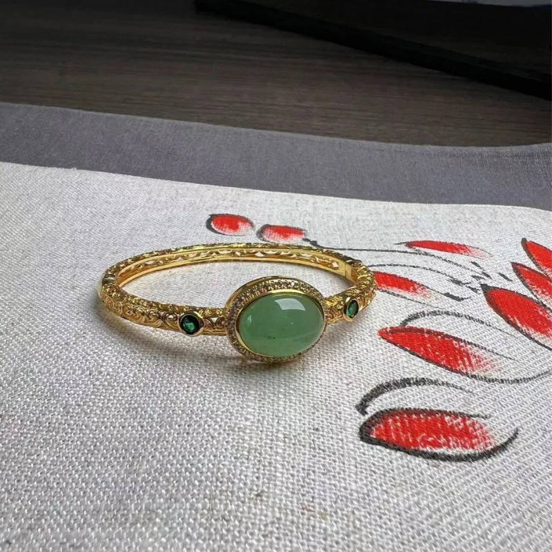 

Natural Dongling Jade Women's Jade Live Ring Is Simple and Versatile.