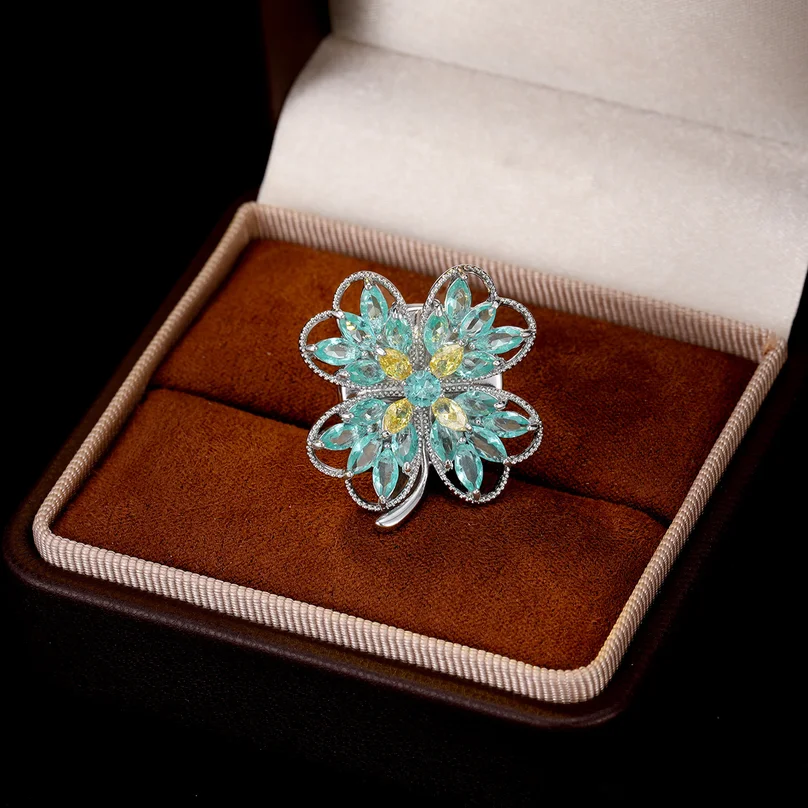 Exquisite Korean-style zircon flower brooch with magnetic clasp, small collar pin, cardigan, anti-exposure collar, suit pin