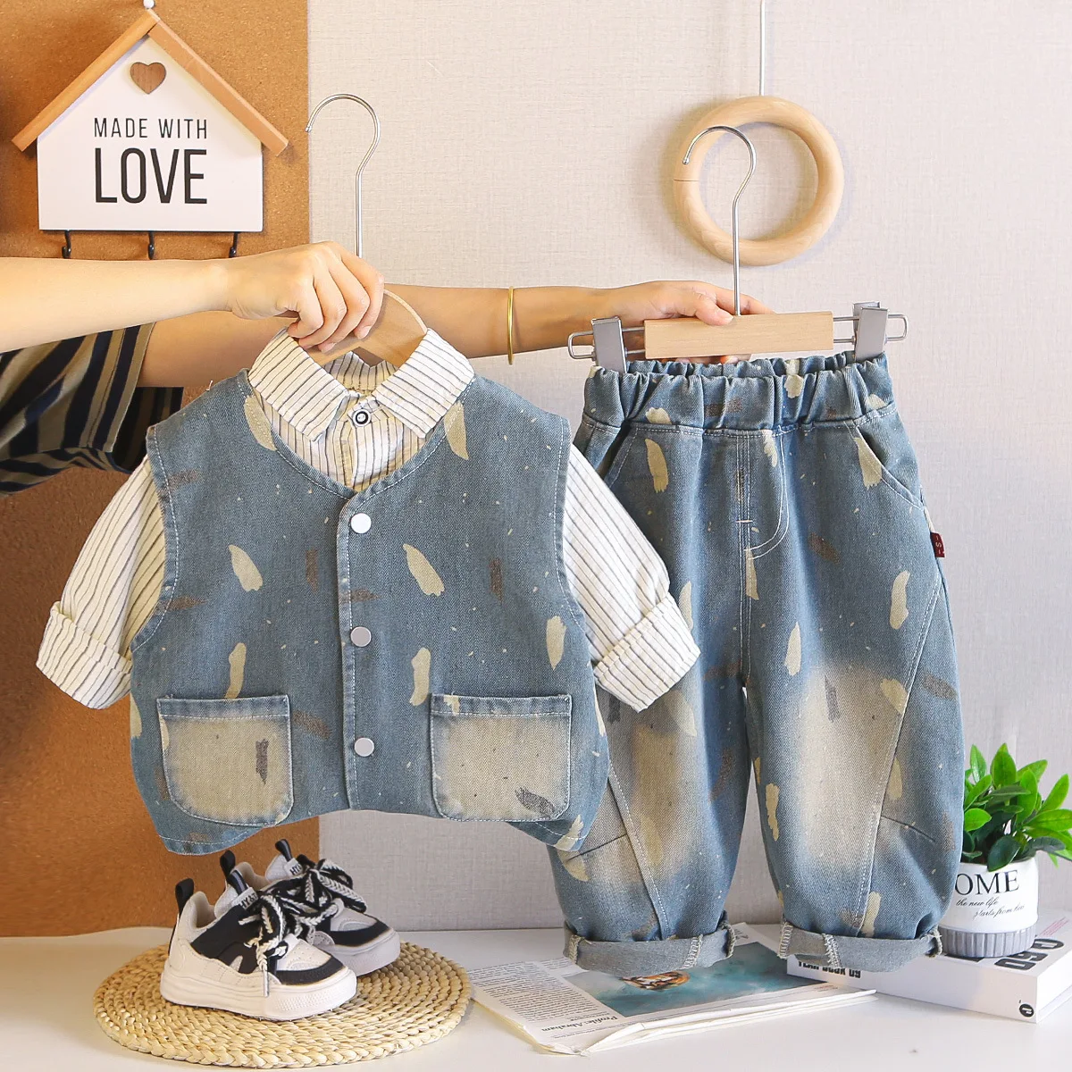 Kids Fall Clothes2026 Children's Suit for Boy Spring Autumn Graffiti Denim Vest + Striped Shirts + Pants 3 Piece Boys Outfit Set