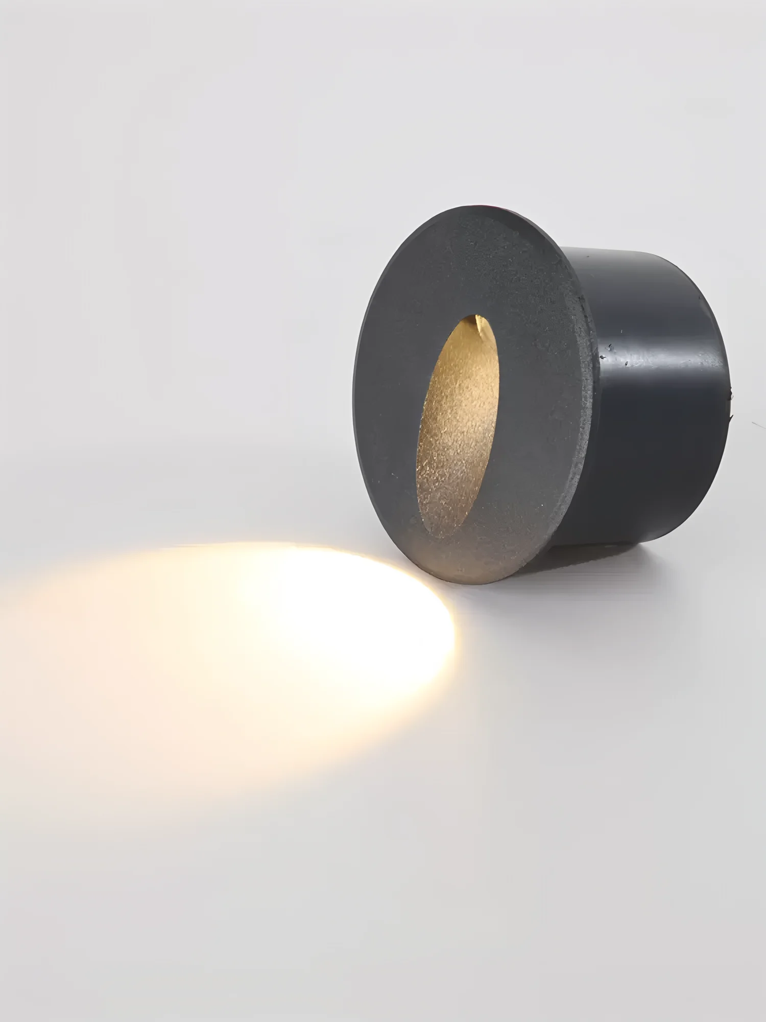 

Встраиваемый светодиодный светильник Mur LED 5W, водонепроницаемый, для ступеней, для внутреннего и наружного использования.