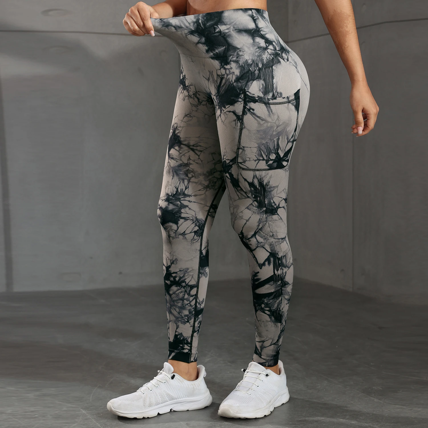 CHRLEISURE Women Tie Dye Yoga Pants with Pockets Push Up Sports Leggings High Waist Butt Lifting Fitness Tights Tracksuit