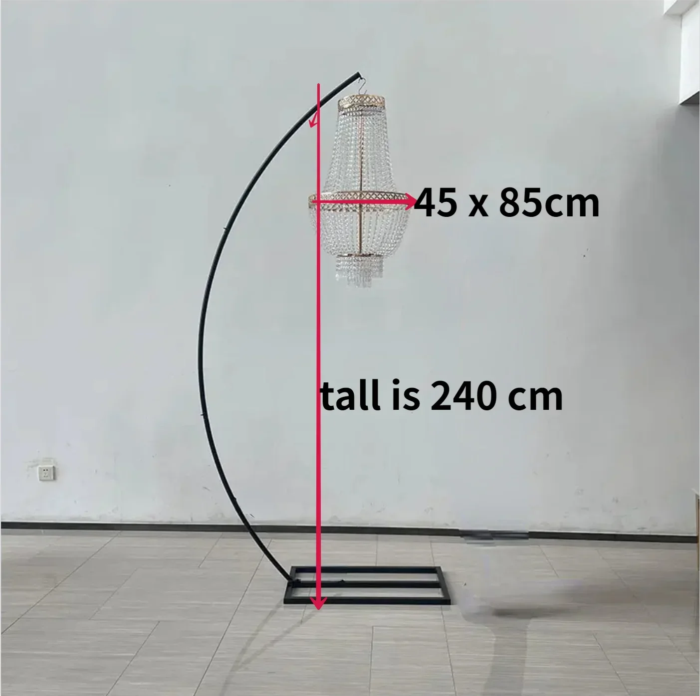 240cm/7,9ft Gebogener Metall-Halbbogen-Ständer mit Kristall-Kronleuchter-Set Tischdekoration zum Aufhängen für Hochzeit Bankett Veranstaltung – Detail 4