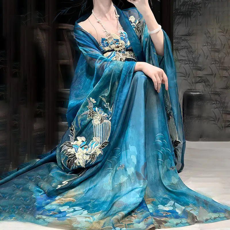 Tang Dynasty large-sleeved shirt embroidered chest-length torn skirt elegant spring and summer