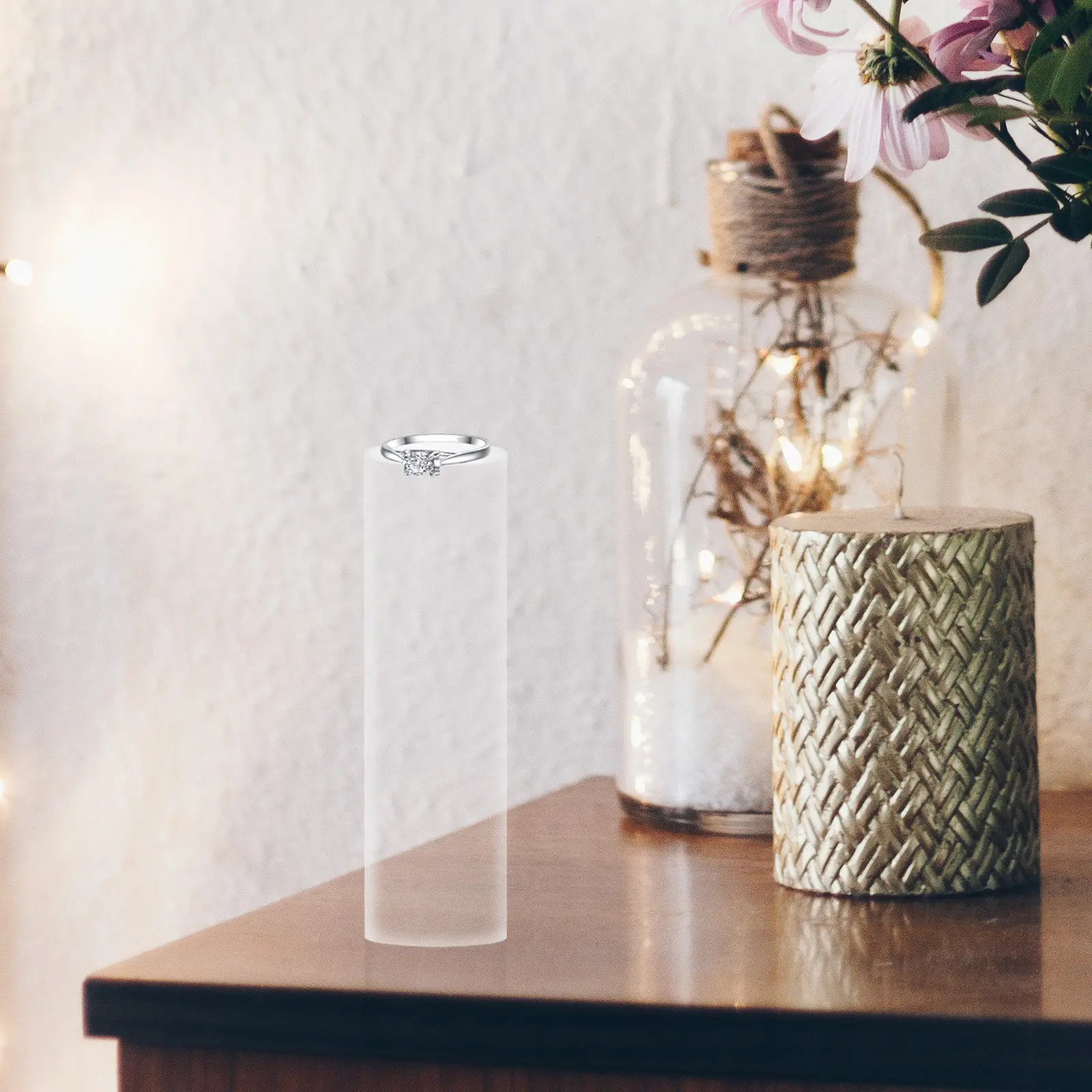 4Pcs Clear Cylinder Acrylic Display Stand Jewelry Perfume Cosmetics Tabletop Showcase Organizer Versatile Elegant Sturdy Compact