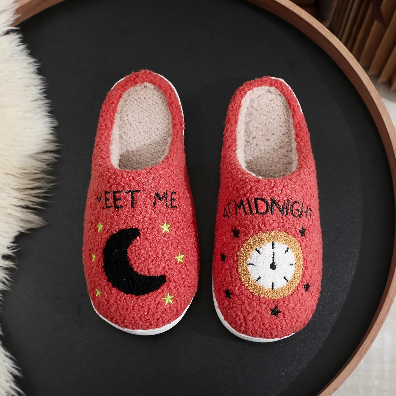 

Shoes for Women Men Autumn Winter Slippers Plush Fleece Flat Thick Soled Indoor Cotton Slippers Non Slip Warm Couples Shoes