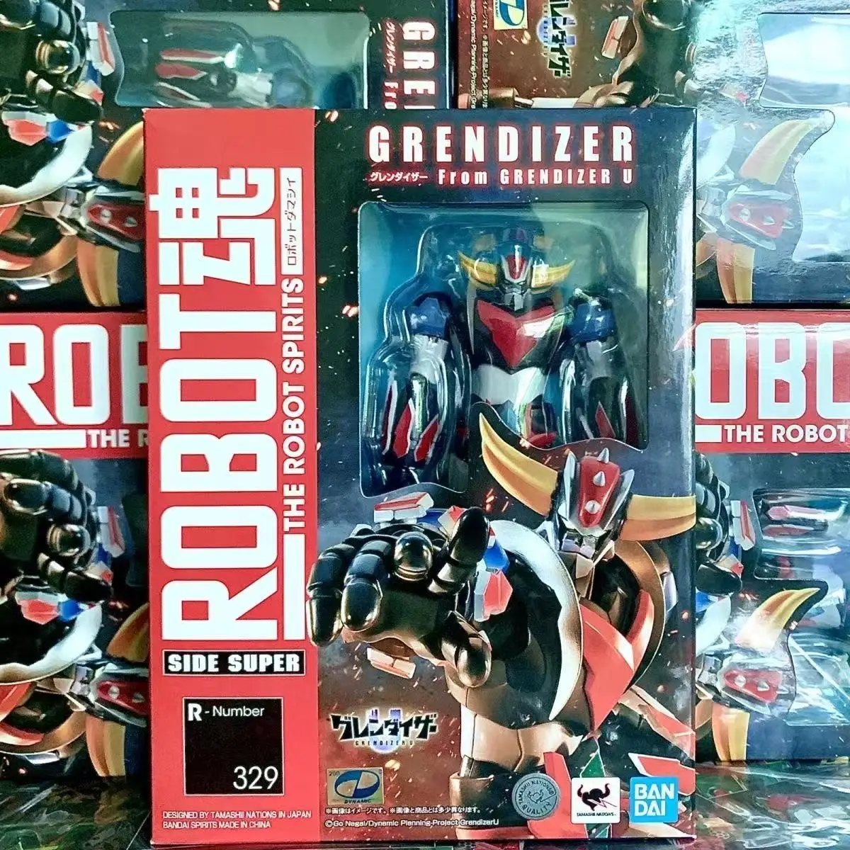 

Bandai THE ROBOT NUMBER 329 GRENDIZER From GRENDIZER U Аниме полная фигурка в сборе Модель оригинальной коробки Игрушки Подарки для ребенка