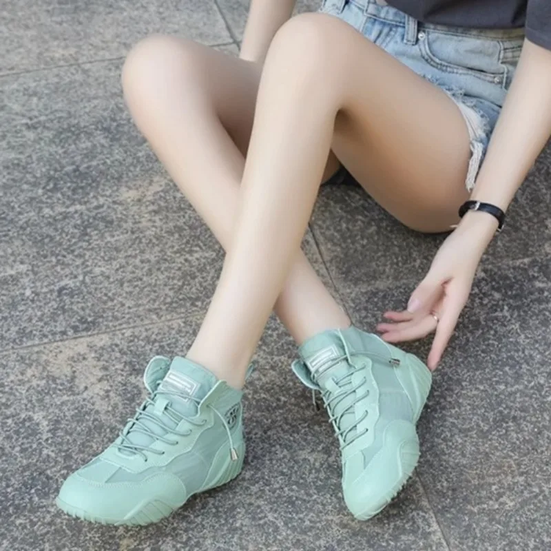 Women\'s Canvas Shoes 2024 New Fashion White High Top Casual Shoes Comfortable Flat bottom Lace Up Ladies Sneakers Tenis De Mujer
