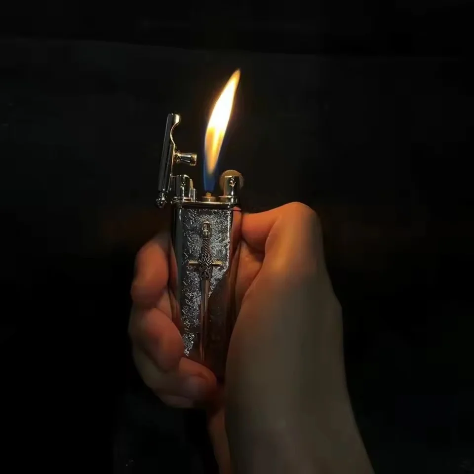 

New Handmade Retro High Beauty Lighter, Metal Grinding Wheel Open Flame Inflatable Portable Lighter High-end Smoking Gift