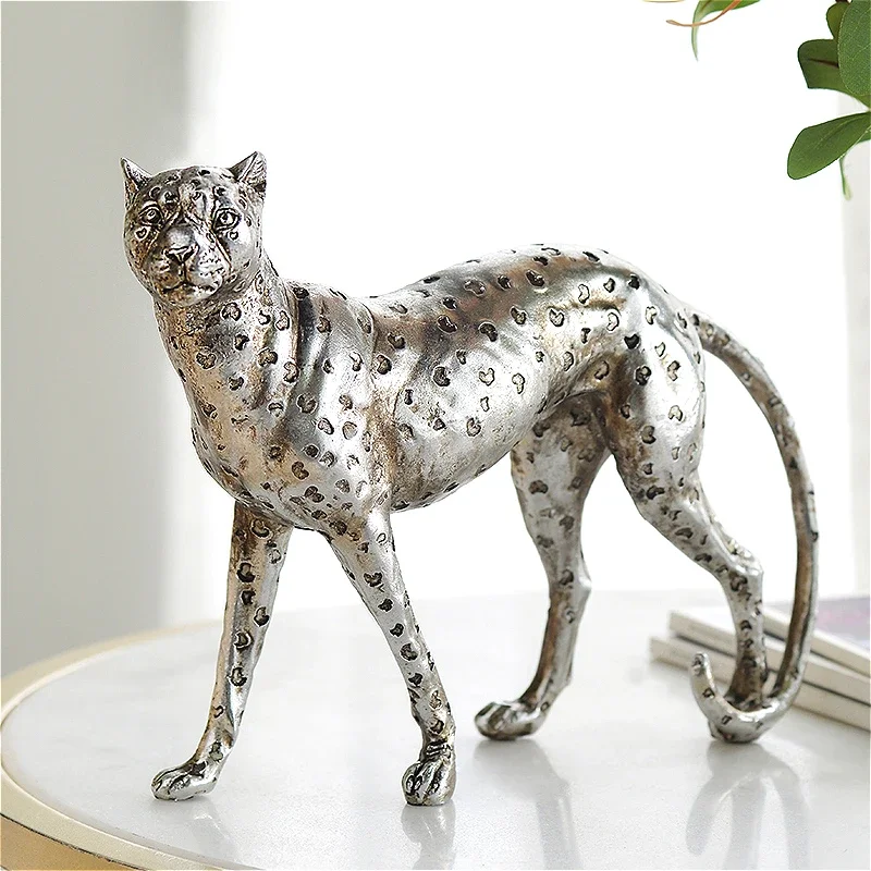 American Vintage Animal Cheetah Decoration, Resin Porch Study Office Creative Decoration Interior Display Home Holiday Gifts