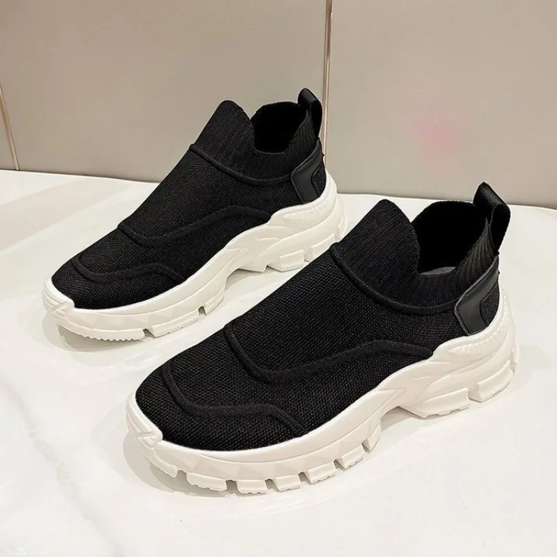 2026 Fresh Female Upscale Super Light Impact Relief Runner Kpop Trend Slim Everyday Woven White Shoe Track
