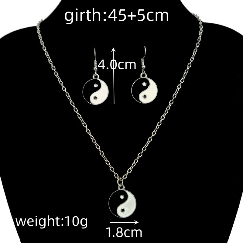 New Double Sided Black White Tai Chi Yin Yang Eight Trigrams Pendant Necklaces for Women Clavicle Chain Collar Girlfriend Gift