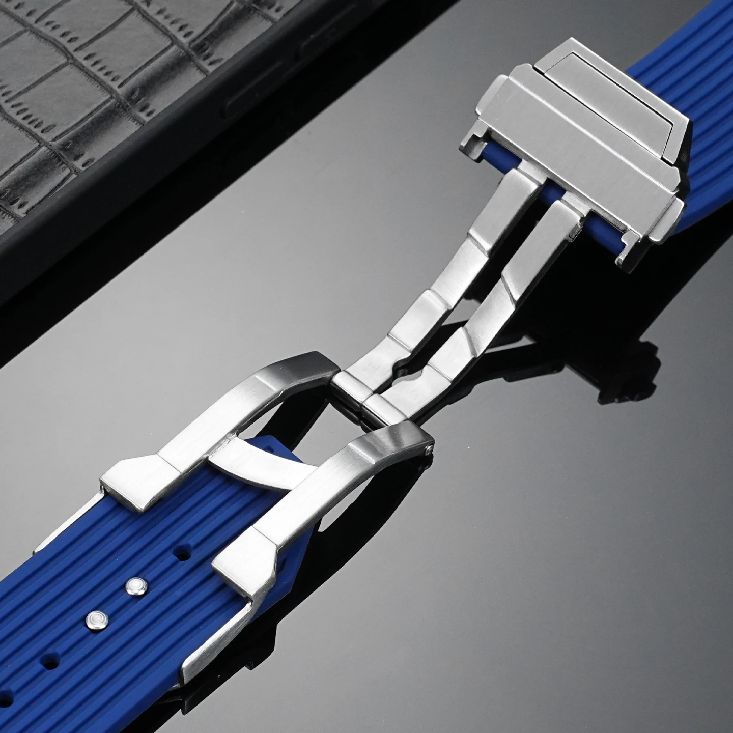 ウブロビッグバンシリーズ用高品質ステンレス鋼バックルステンレス鋼折りたたみバックル絶妙な時計アクセサリー 22 ミリメートル