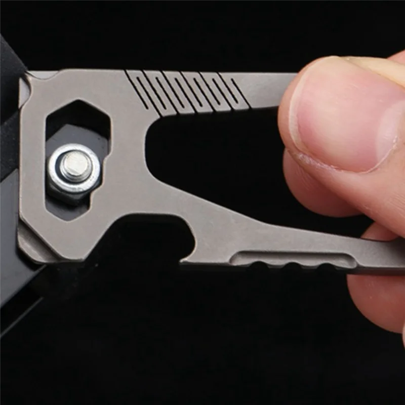 

Многофункциональная титановая мини-пряжка, кольцо для ключей, автомобильная Пряжка, уличная Пряжка, инструмент для повседневного использования, простой брелок для хранения ключей, открывалка для бутылок