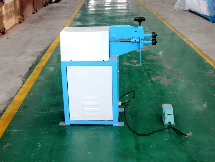 

Circular galvanized sheet rotating edge rolling machine