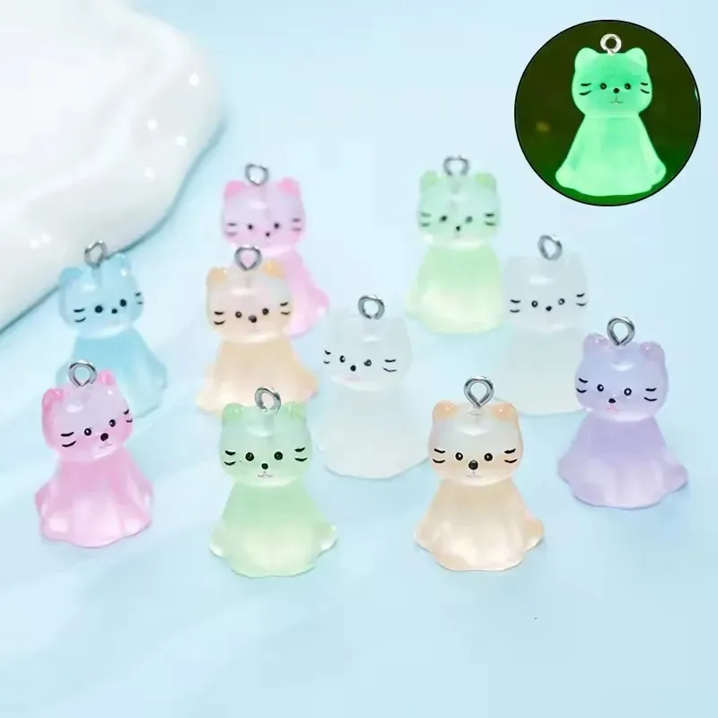 10 stücke 3D Leuchtende Katze Puppe Hallowmas Charms Harz Tier Anhänger DIY Für Schmuck Machen Zubehör Ohrring Telefon Kette