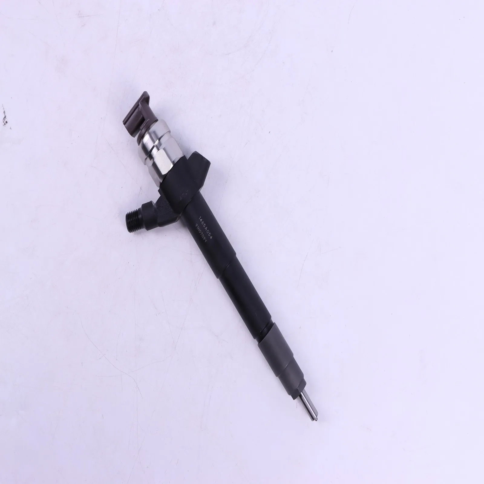 

Топливная форсунка 095000-5760 1465A054 ДЛЯ Mitsubishi 4M41 ДЛЯ John Deere 810D 1070D