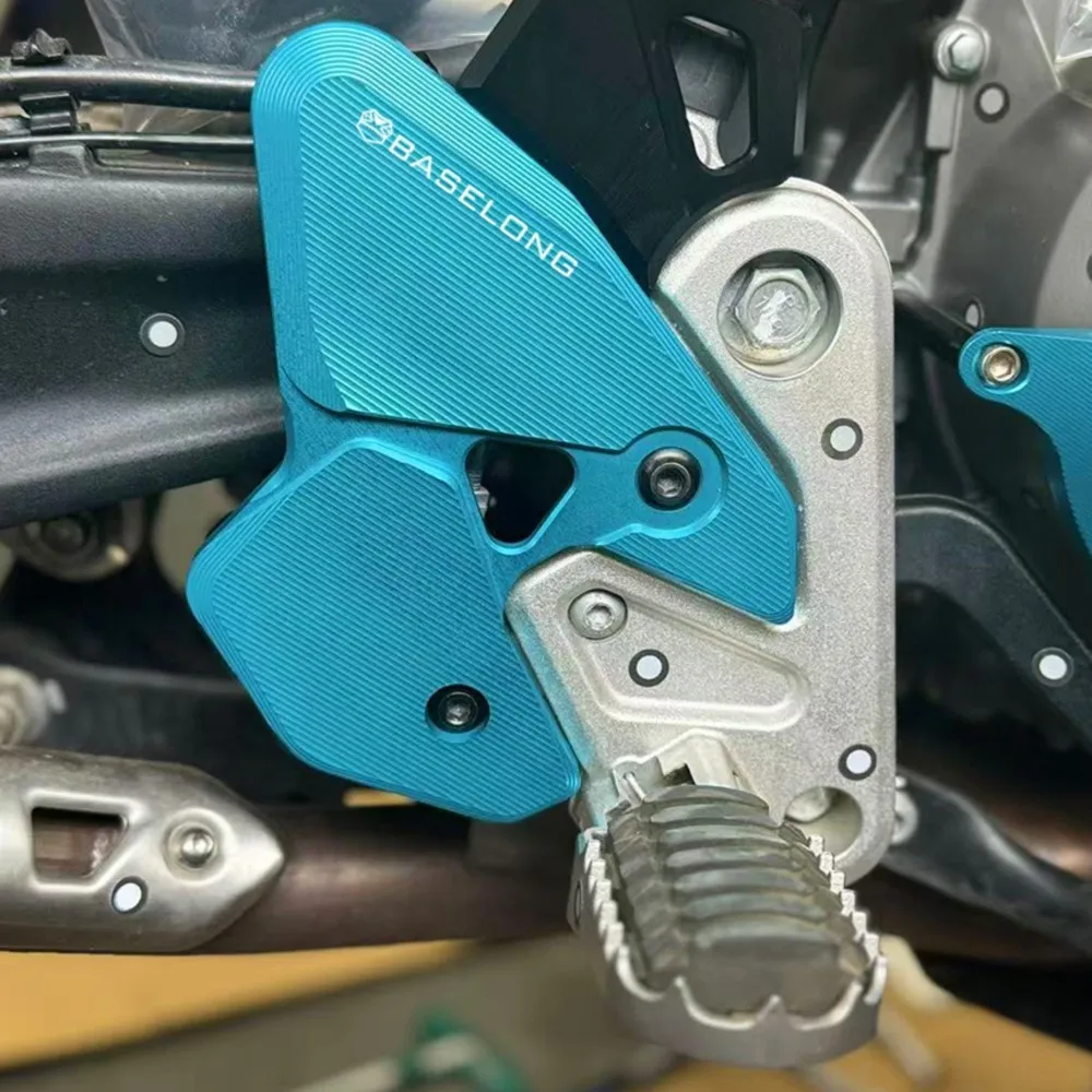 2026 Motorcycle CNC Pedal Guard Rear Pedal Guard Heel Plate Decorative For CFMOTO CF MOTO 450MT 450 MT Ibex 450 800NK 2024 2025
