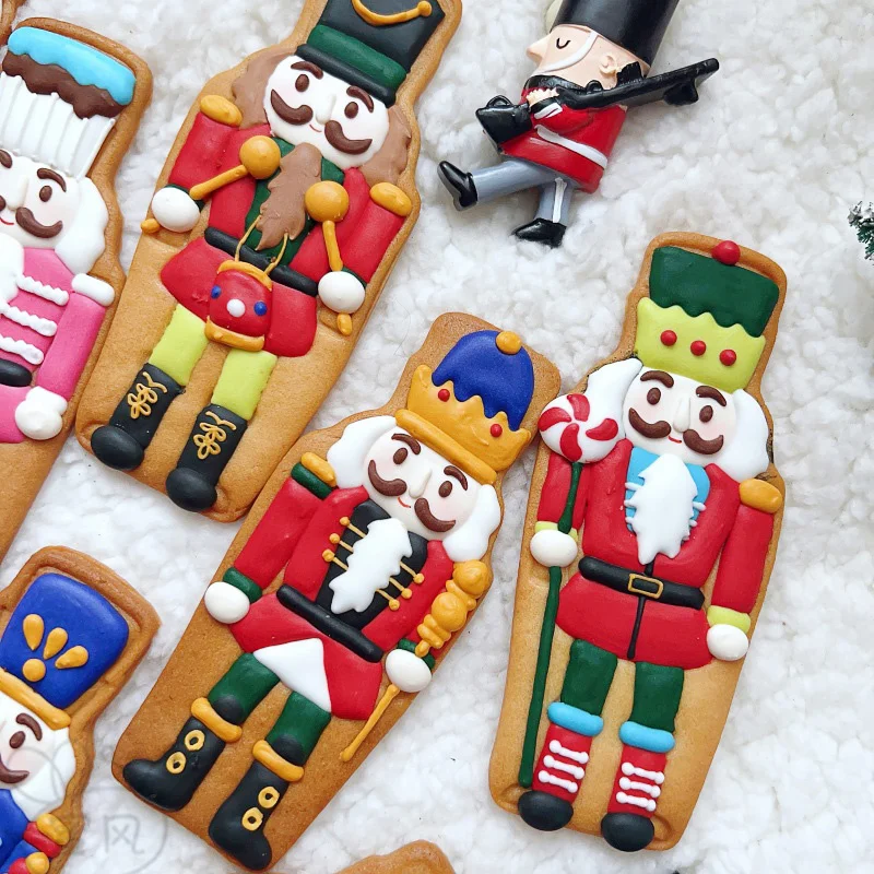 Christmas Nutcracker Solider Cookie Cutters and Stamps Plastic Christmas Cake Decoration Baking Tools DIY Fondant Biscuit Mould