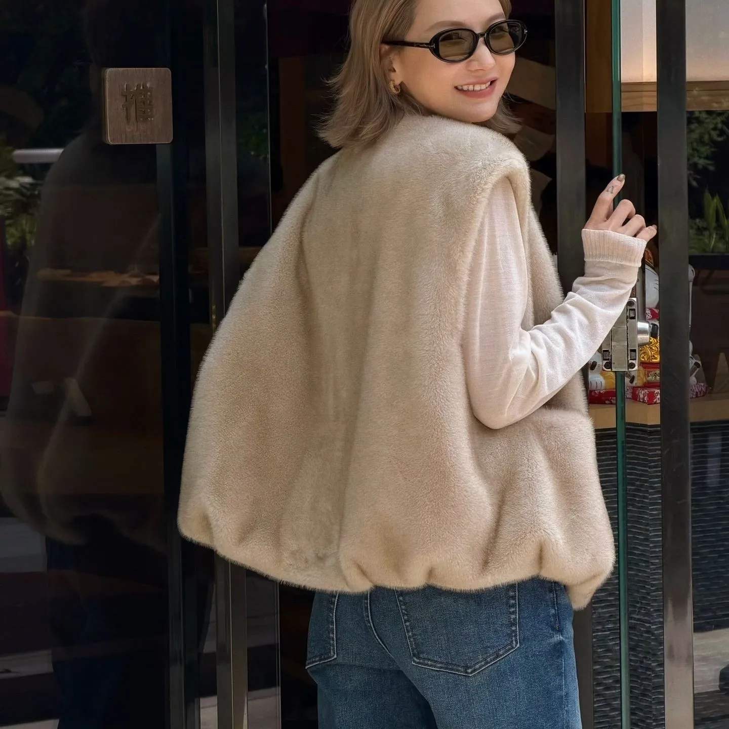 Faux Mink Sleeveless Faux Fur Women's Shearling Round Neck Warm Vest Autumn Winter Plush Cape Coat