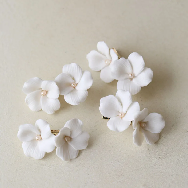 SLBRIDAL Handmade Ins Style Alloy Ceramic Flower Crystal Bridal Hair Clip Barrettes Wedding Headpieces Women Hair Accessories