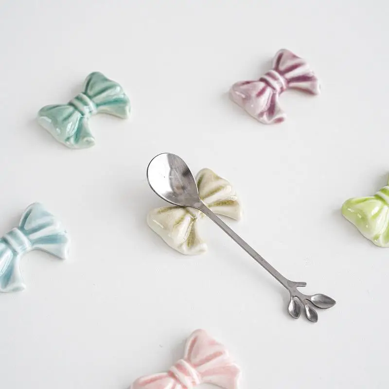 Ceramic Bow Shaped Spoon Rest Set Cute Colorful Glaze Smooth Surface Perfect For Kitchen Dining Table Tea Party