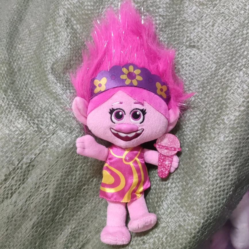 A boneca de pelúcia brilhante das fadas de cabelo mágicas Trolls, Bobbie Branch, como presente para festivais infantis.