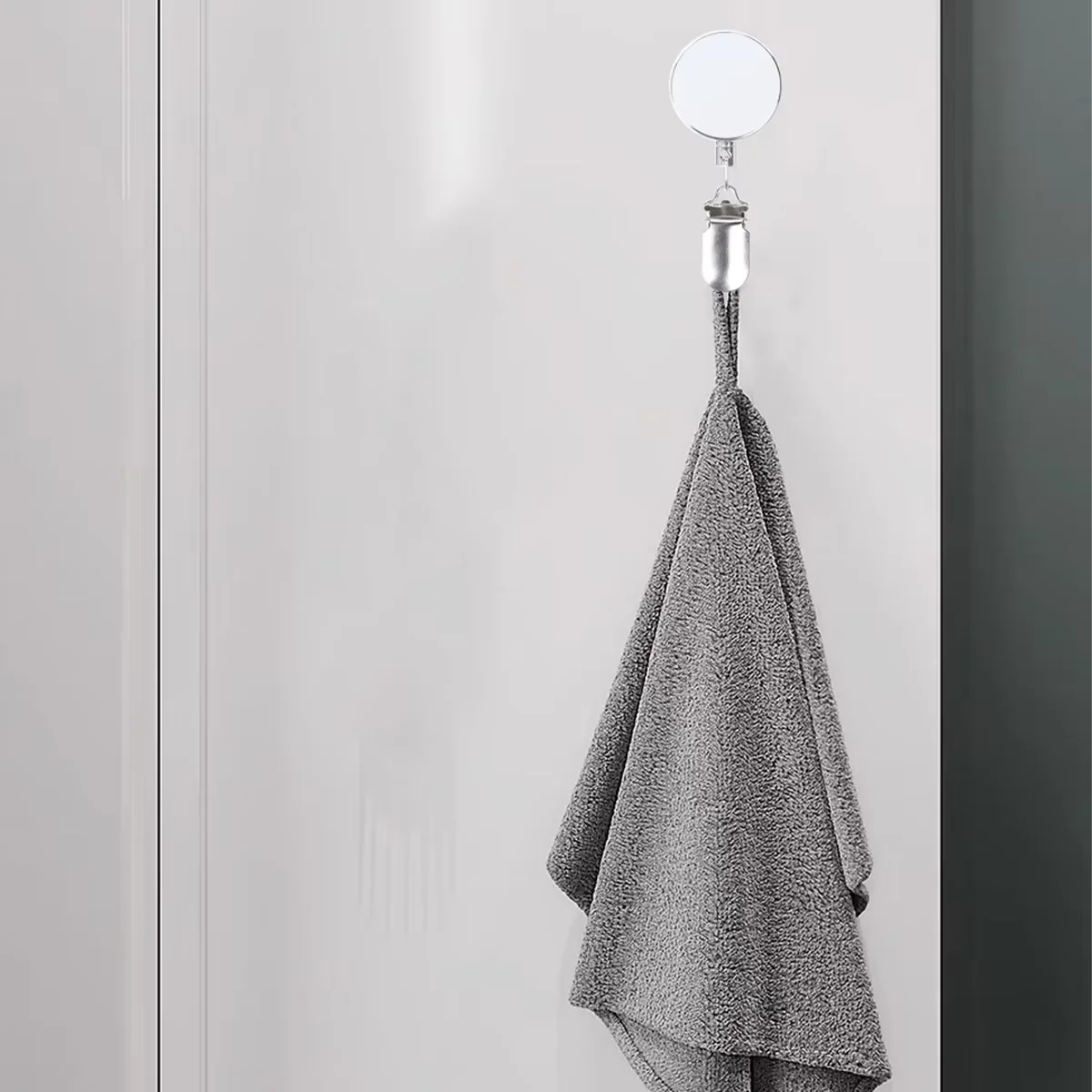 Automatic Retractable Towel Rack, No Punching Self-Adhesive Wall Hanging Towel Holder, Automatic Rebound with Strong Clip