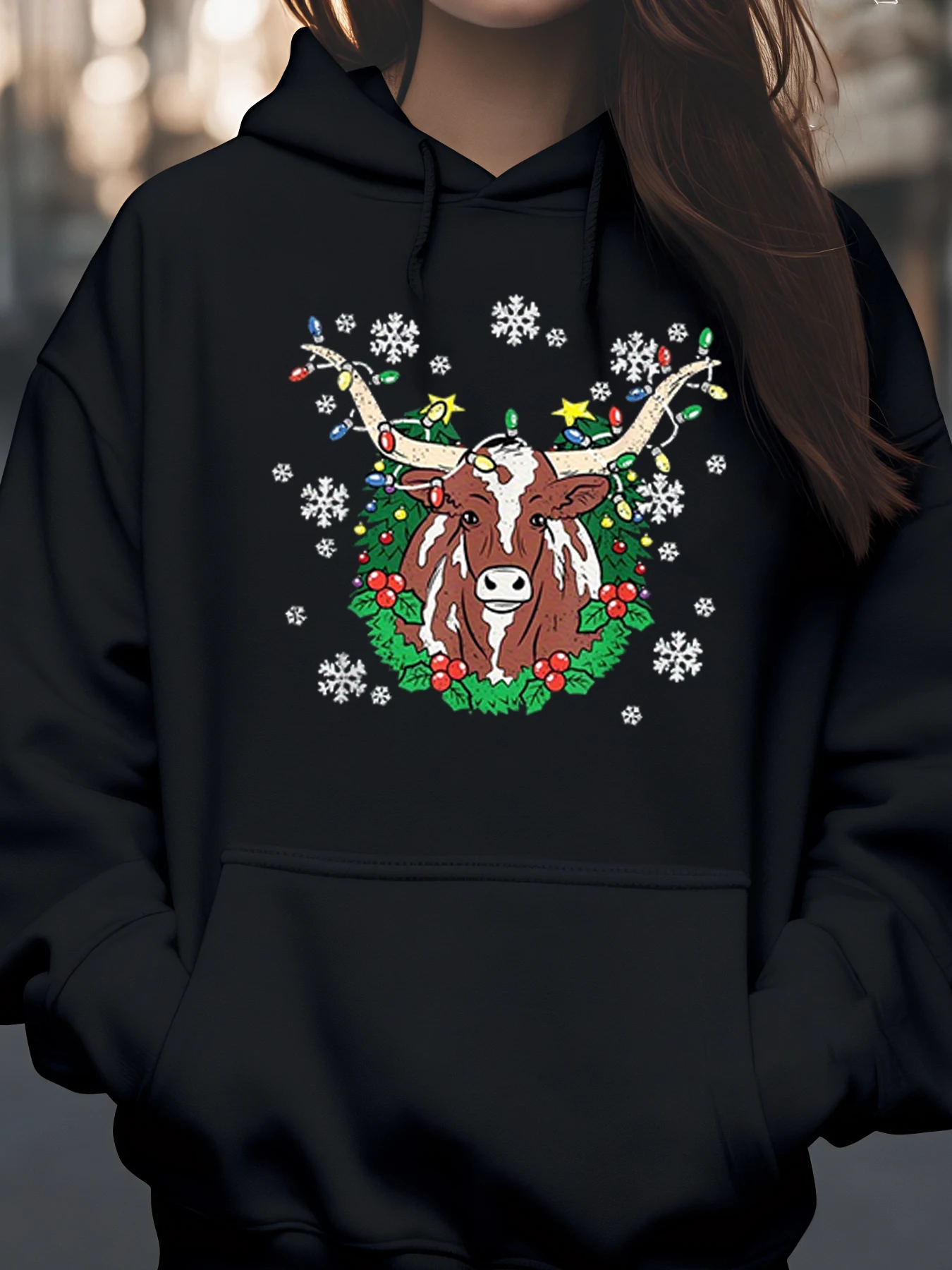 بقرة عيد الميلاد مع أضواء ورقائق الثلج هوديي ملابس حفلات الأعياد للنساء