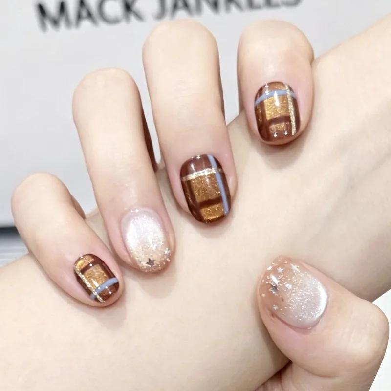 10Pcs Press-On Handmade Nails Fall/Winter Caramel Blue-Brown Checkered Pattern with Cat-Eye Silver Stars and Fine Glitter