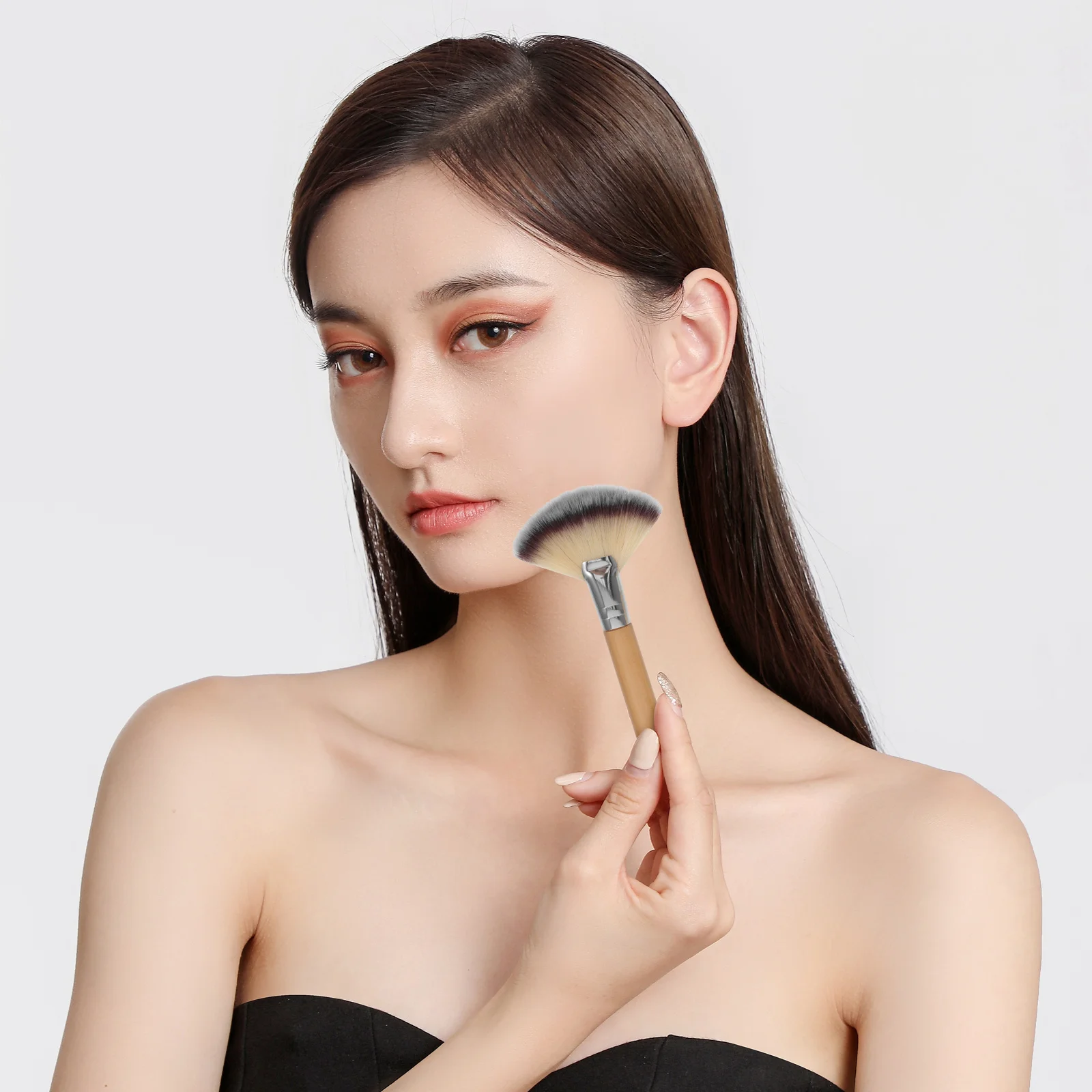 4 pçs ventilador escova de maquiagem premium cabelo de náilon para fundação blush pó configuração alça longa ferramentas faciais feminino escova de pó