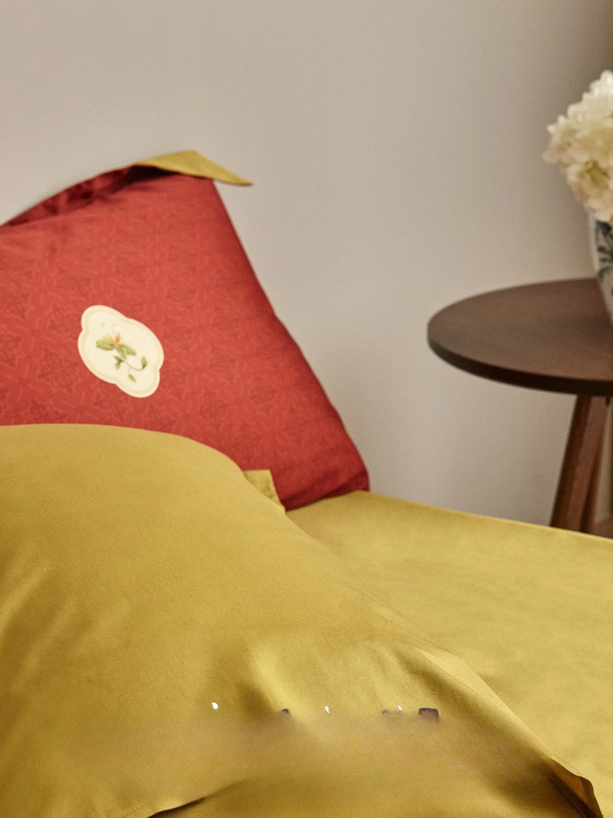 Red Wedding Four-piece Bedding  New Quilt Sheets