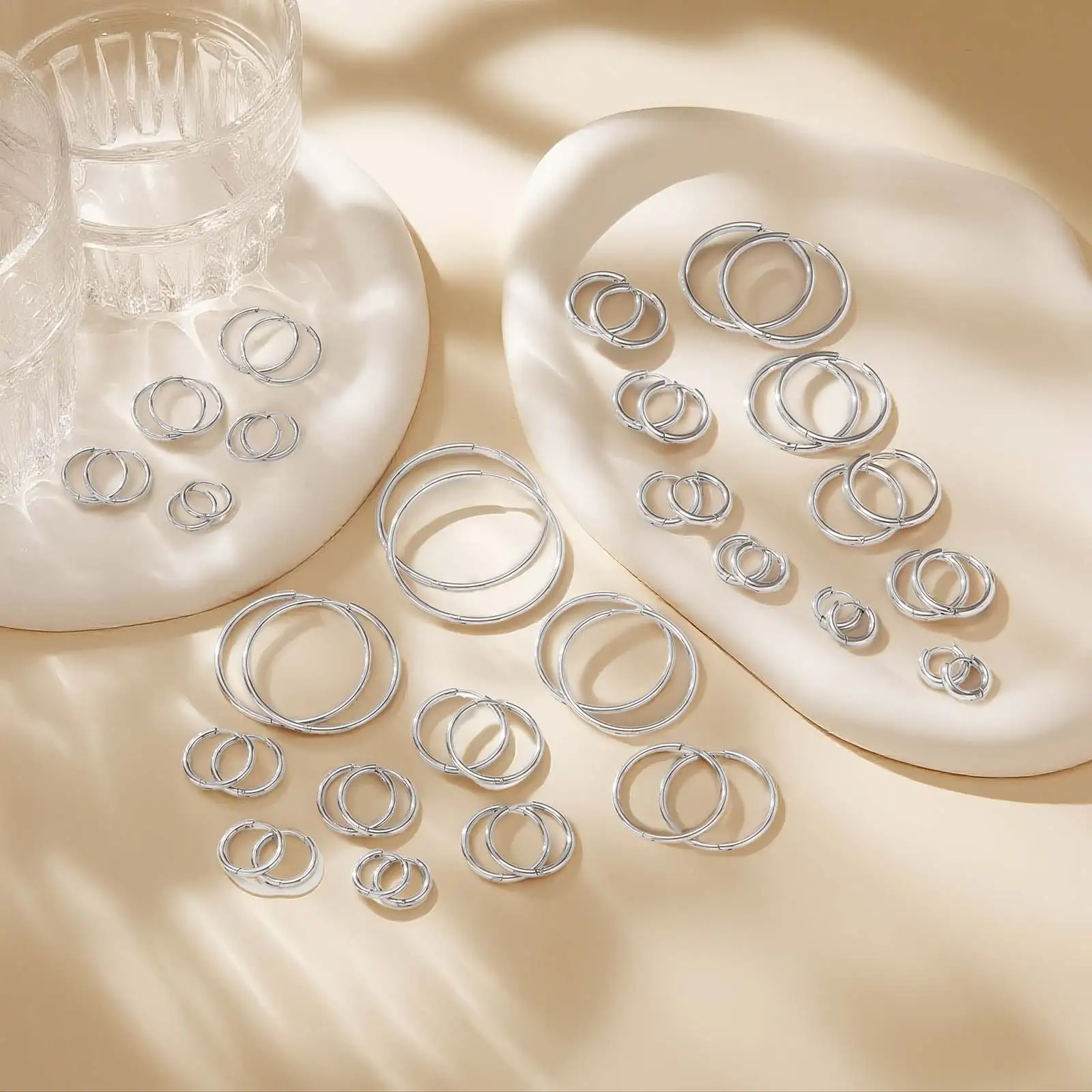 Vnox-pendientes de aro clásicos para mujer, aro minimalista de acero inoxidable de 11-40mm, aros pequeños y grandes, hebilla de oreja suave, joyería diaria