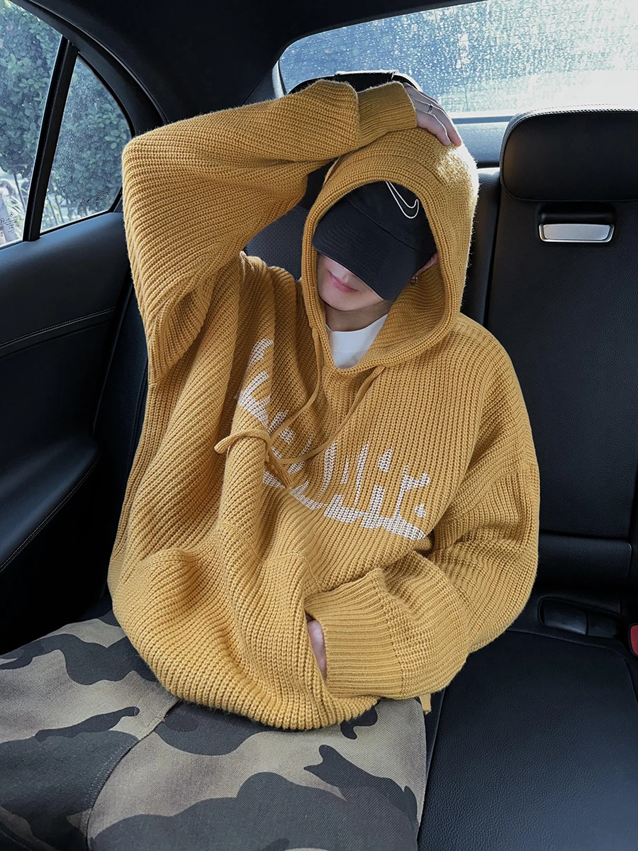 

American Lazy Sle Yellow Salted Egg Print Hat Sweatirt Men's Autumn Winter Loose Couple Knitted Outerwear Polyester Fiber