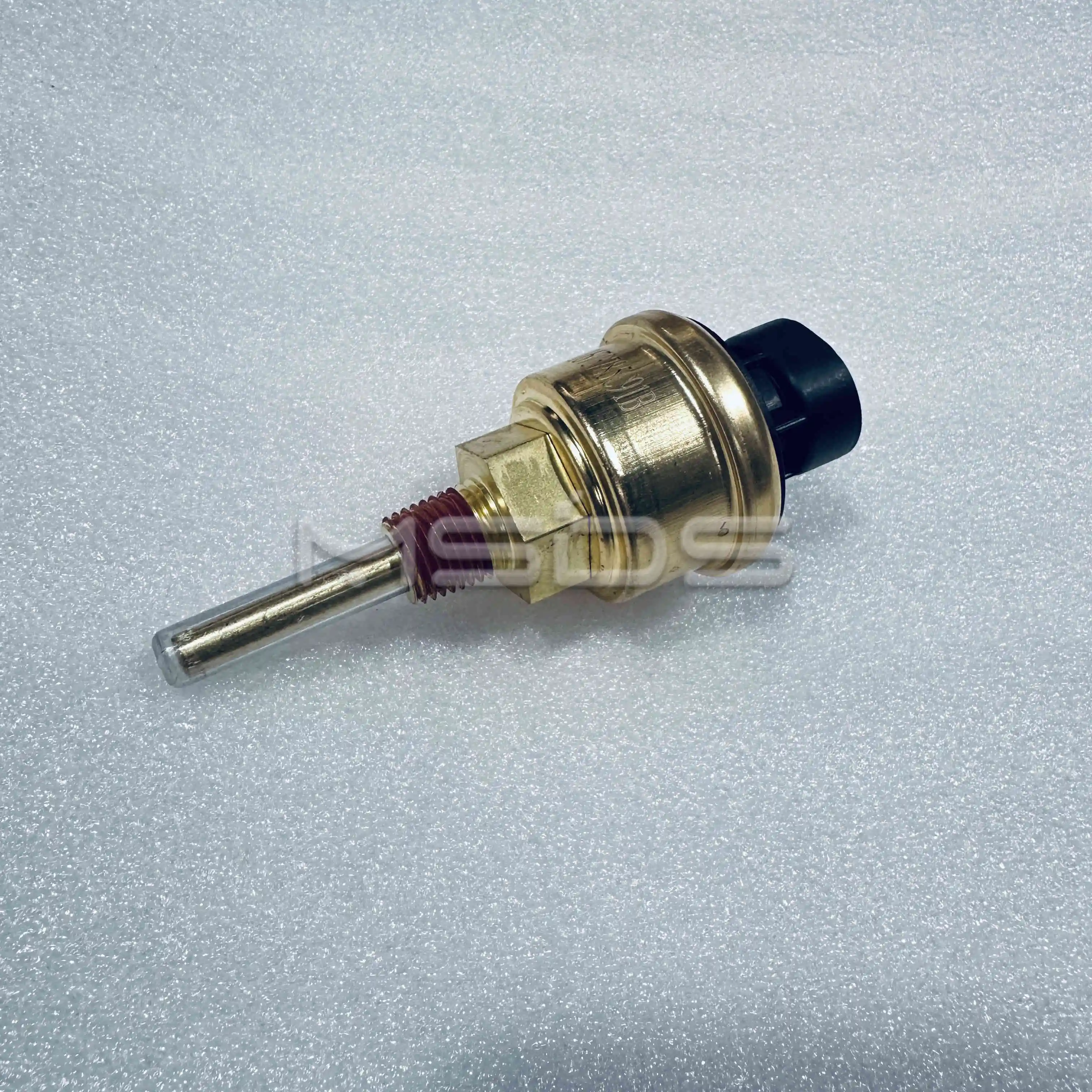 

X15 Cummins Engine Parts Coolant Level Sensor 1673785C91