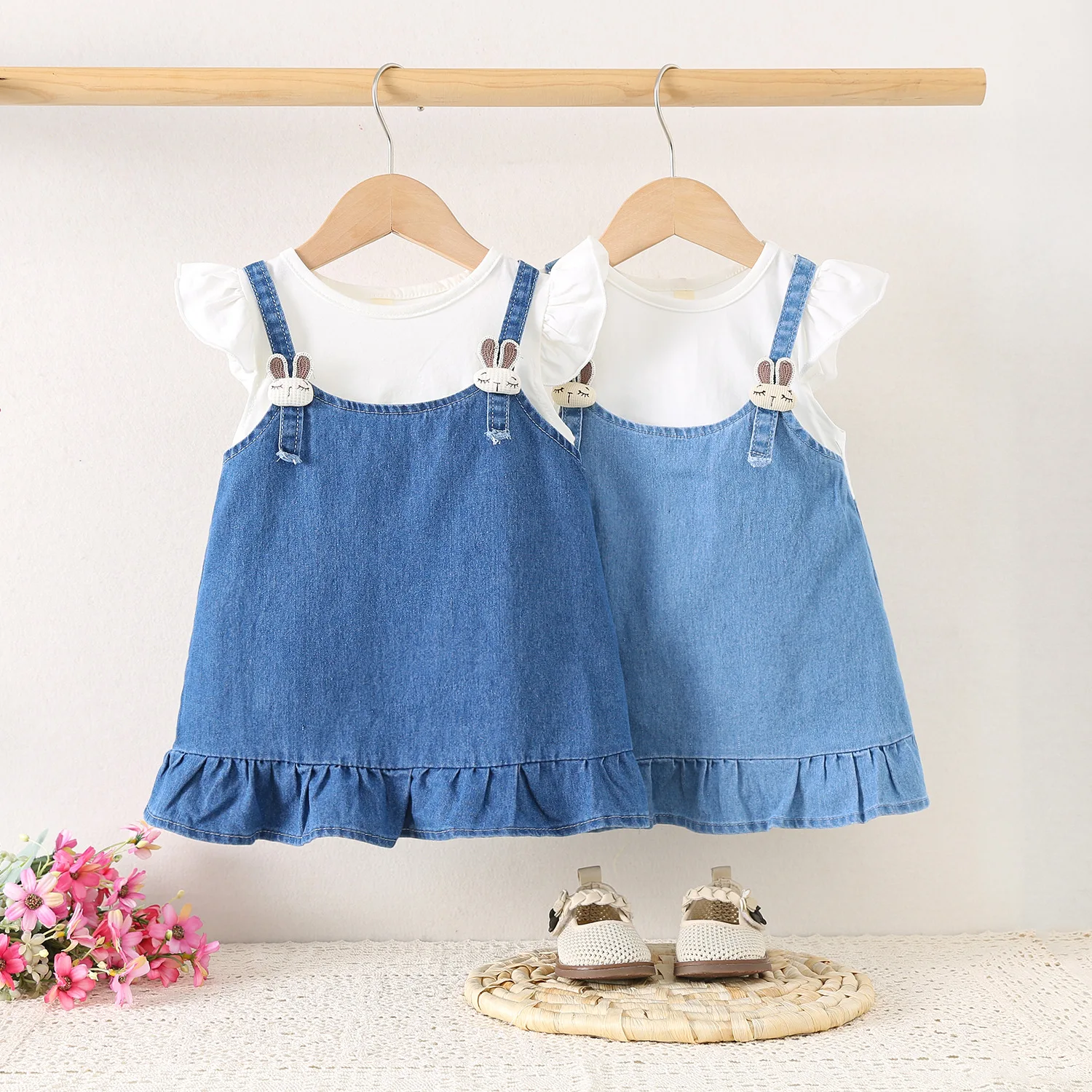 

Summer New Girl Baby Dress Strap Dress Cartoon Animal Rabbit Sweet Girls Denim Suspender Splicing Flying Sleeve Princess Dresses