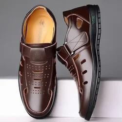 Sandalias de verano para hombre, sandalias huecas antideslizantes suaves y frescas para hombre, sandalias de cuero informales de moda clásicas y transpirables iluminadas