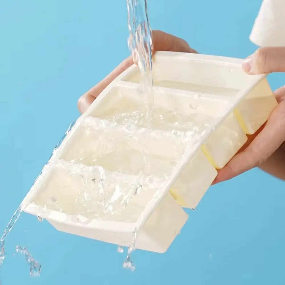 New Durable 4 Grids Food Freezing Molds Silicone Extra Large Food Sauce Storage with Lid Reusable Freezer Trays