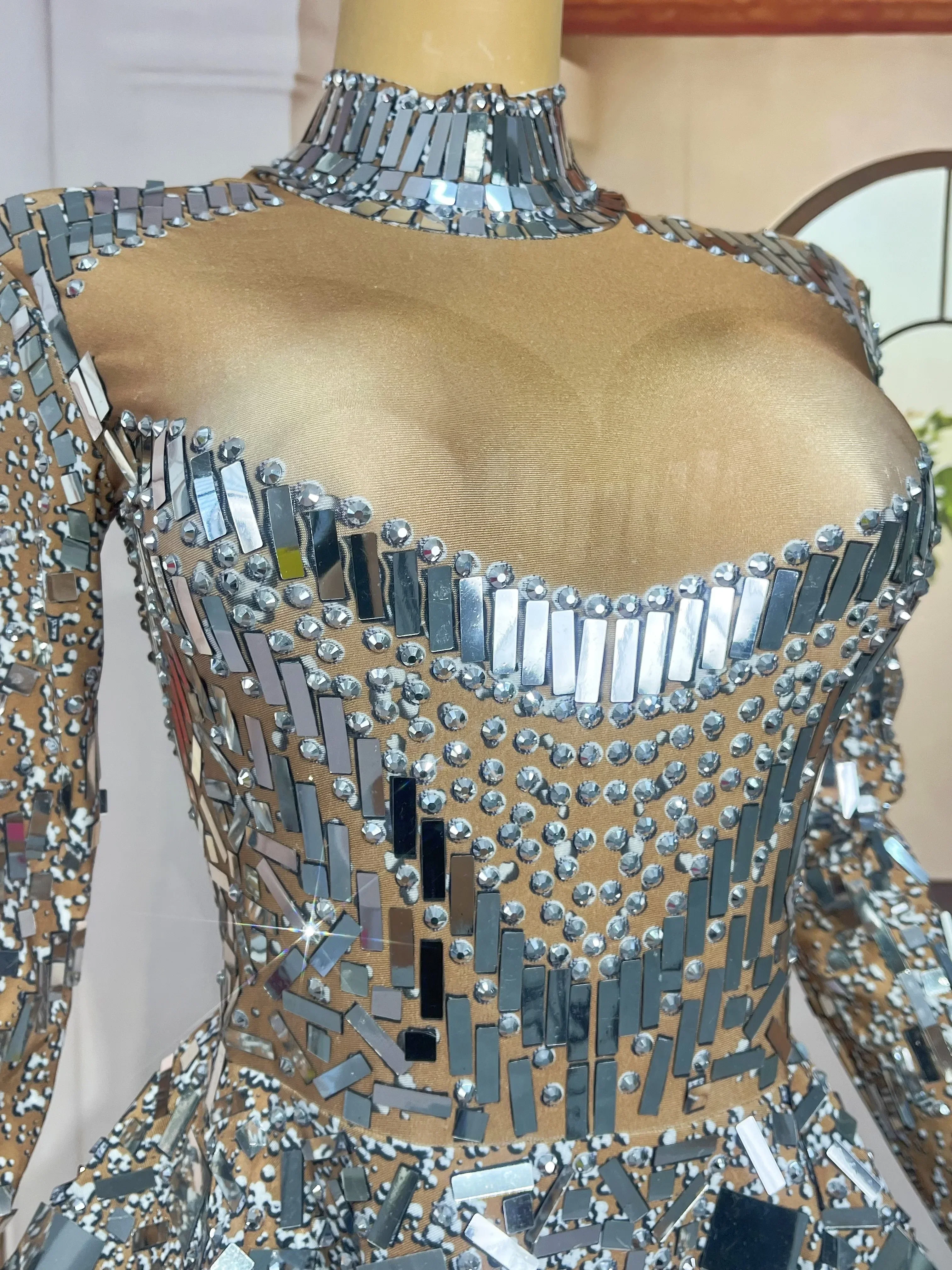 High Quality Perform Costume Sparkly Silver Rhinestones Sequins Ultrashort Dress Women Singer Dancer Stage Outfit Lianpianqun