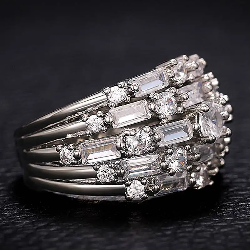 Huitan Wunderschöner Damenring, spezielles Design, geometrisch, modisch, Party-Accessoires, eingelegt mit glänzendem CZ, Lady Temperament Daily Jewelry