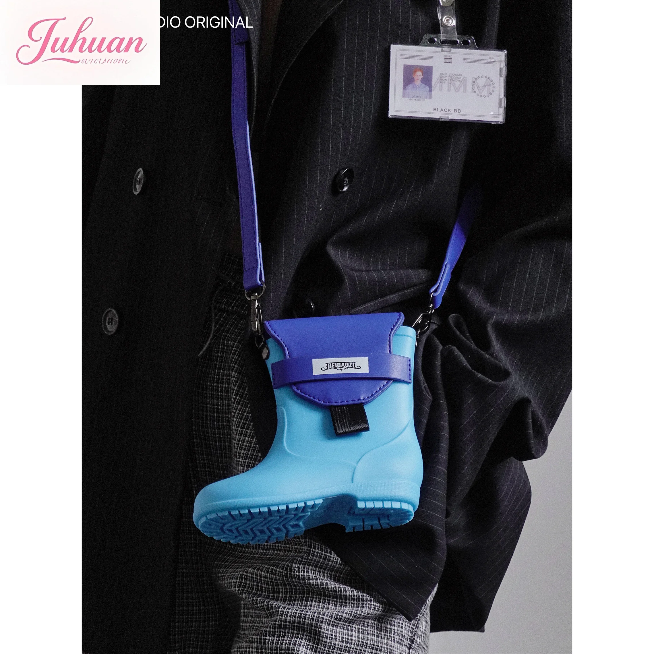 

Японские оригинальные нишевые дизайнерские ботинки, полиэтиленовая сумка, женская сумка-мессенджер в стиле y2k, современная милая и крутая женская мини-сумка для мобильного телефона