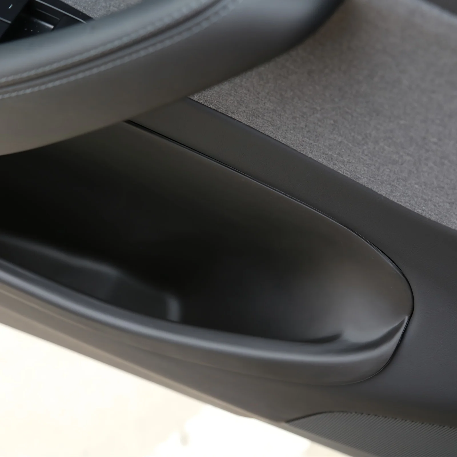 تسلا نموذج Y Juniper 2025 باب كامل التفاف تخزين صندوق لين مقاوم للماء الأوساخ مقاومة سهلة التنظيف فتحة باب السيارة المنظم