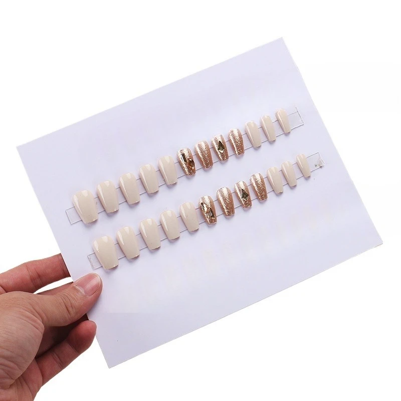 

Wear nail solid color milk white diamond jewelry pure desire wind short nail patch simple and sweet