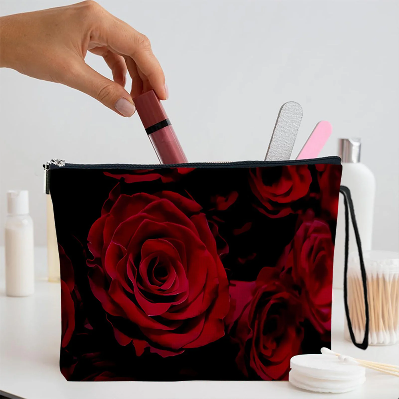 Bolsa de almacenamiento de maquillaje de viaje, organizadores de maquillaje de flores negras de mano, lápiz labial para mujer, monedero, regalo del Día de San Valentín