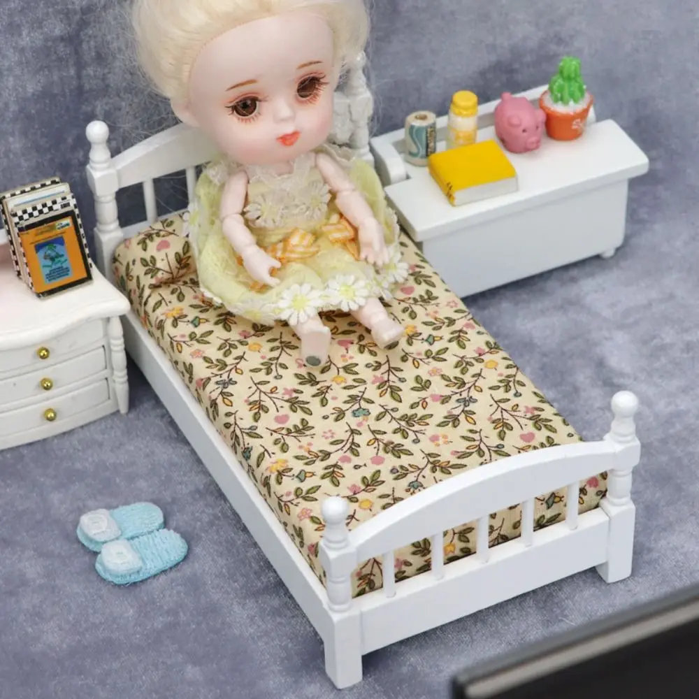 Crianças presente móveis casa de bonecas cama quarto cena decoração cama em miniatura floral 1:12 simulação cama única boneca acessórios