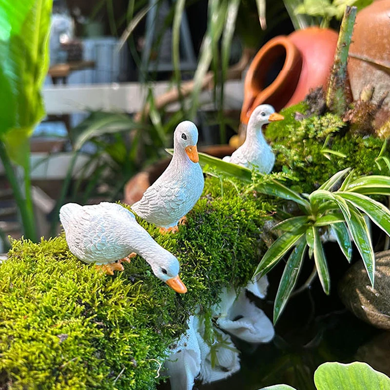 Retro Resin Duck Lotus Flower Hydroponic Pot Set of 3 - Perfect for Home Office, Garden, and Desk Ornament