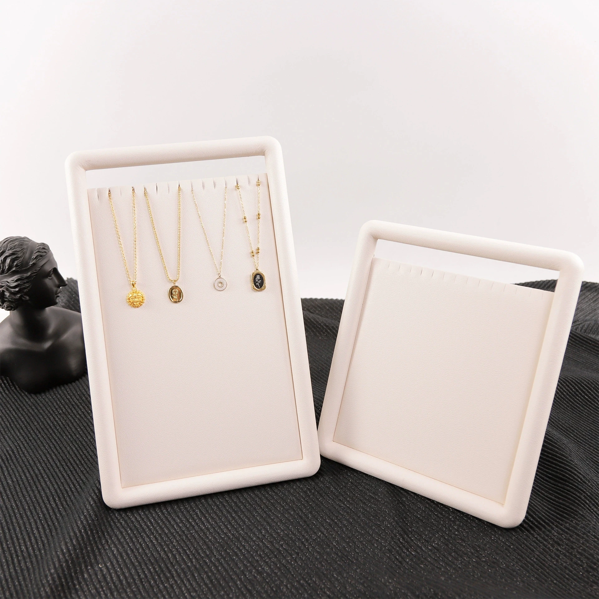 

Elegant PU Leather Vertical Folding Jewelry Rack Pendant Necklace Bracelet Dispaly Storage Stand Counter Showcase Props