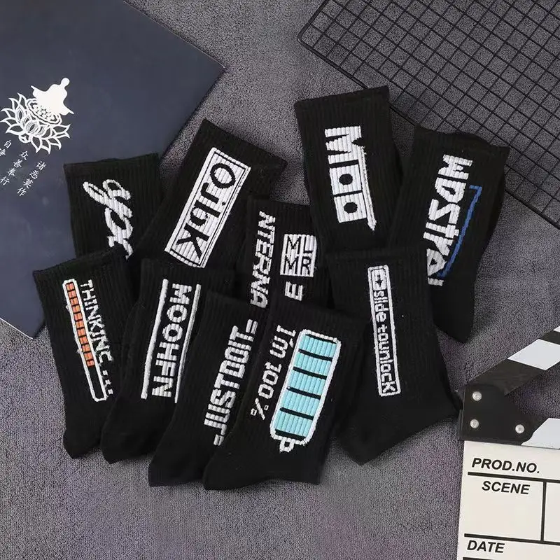 5/10/20 Paar Herren-Socken mit Buchstabenmuster, mittelhohe Socken, bequem, atmungsaktiv, für alle Jahreszeiten geeignet, ideal für Studenten, im Streetstyle, als Sportsocken. – Detail 5