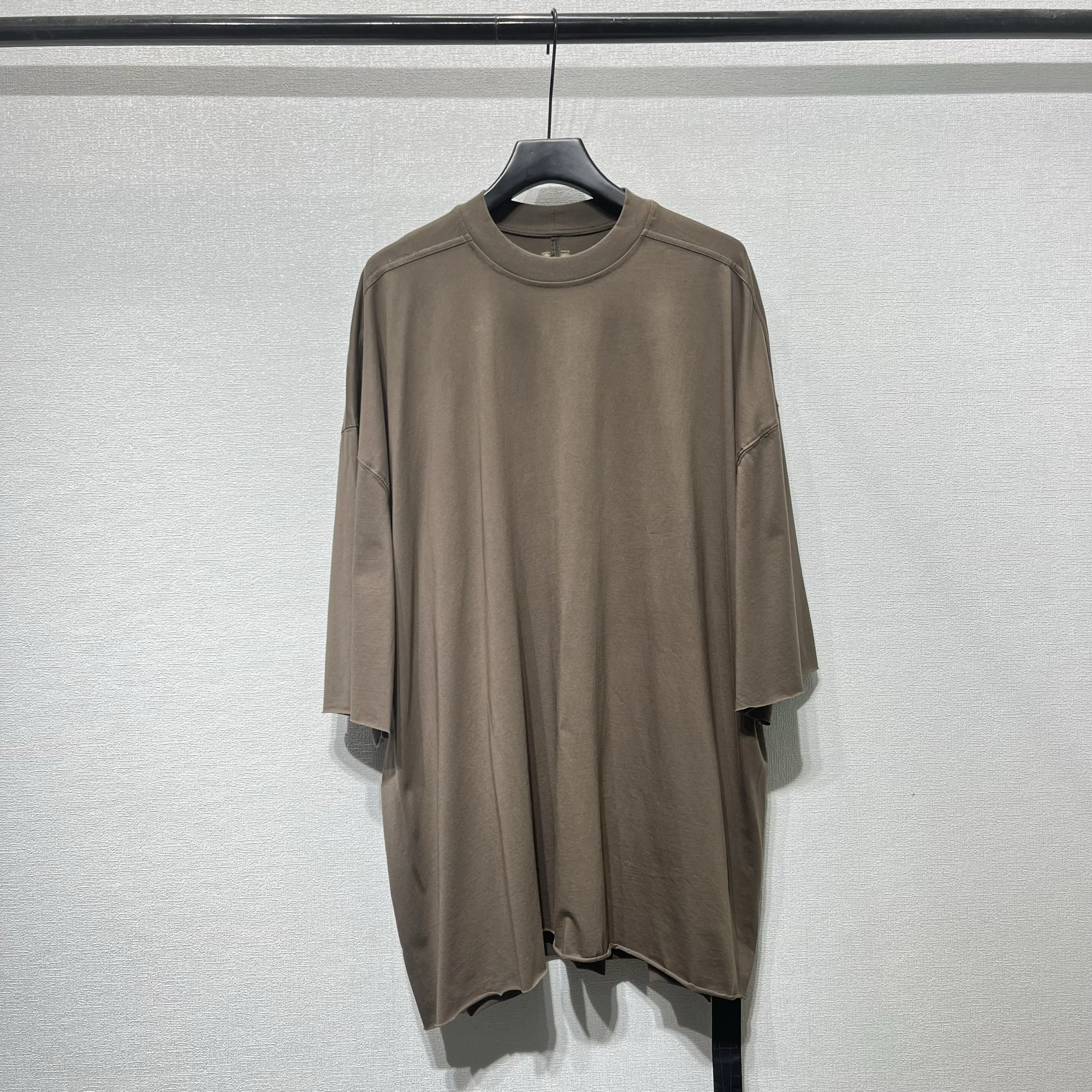 Men's 2026 Summer Dark RO Style Short Sleeve T-Shirt Round Neck, Raw Edge Hem Mid-Length Loose Fit Hip Hop Streetwear 5-Part Tee