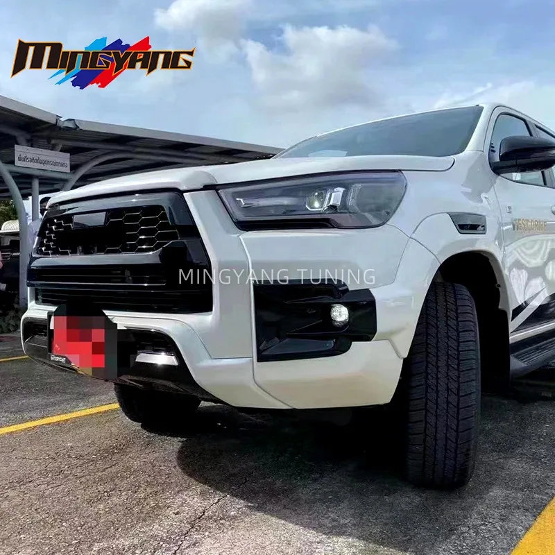 مجموعات هيكل السيارة بتصميم رياضي GR من البلاستيك PP لـ Hilux Revo Rocco GR Bodykit
