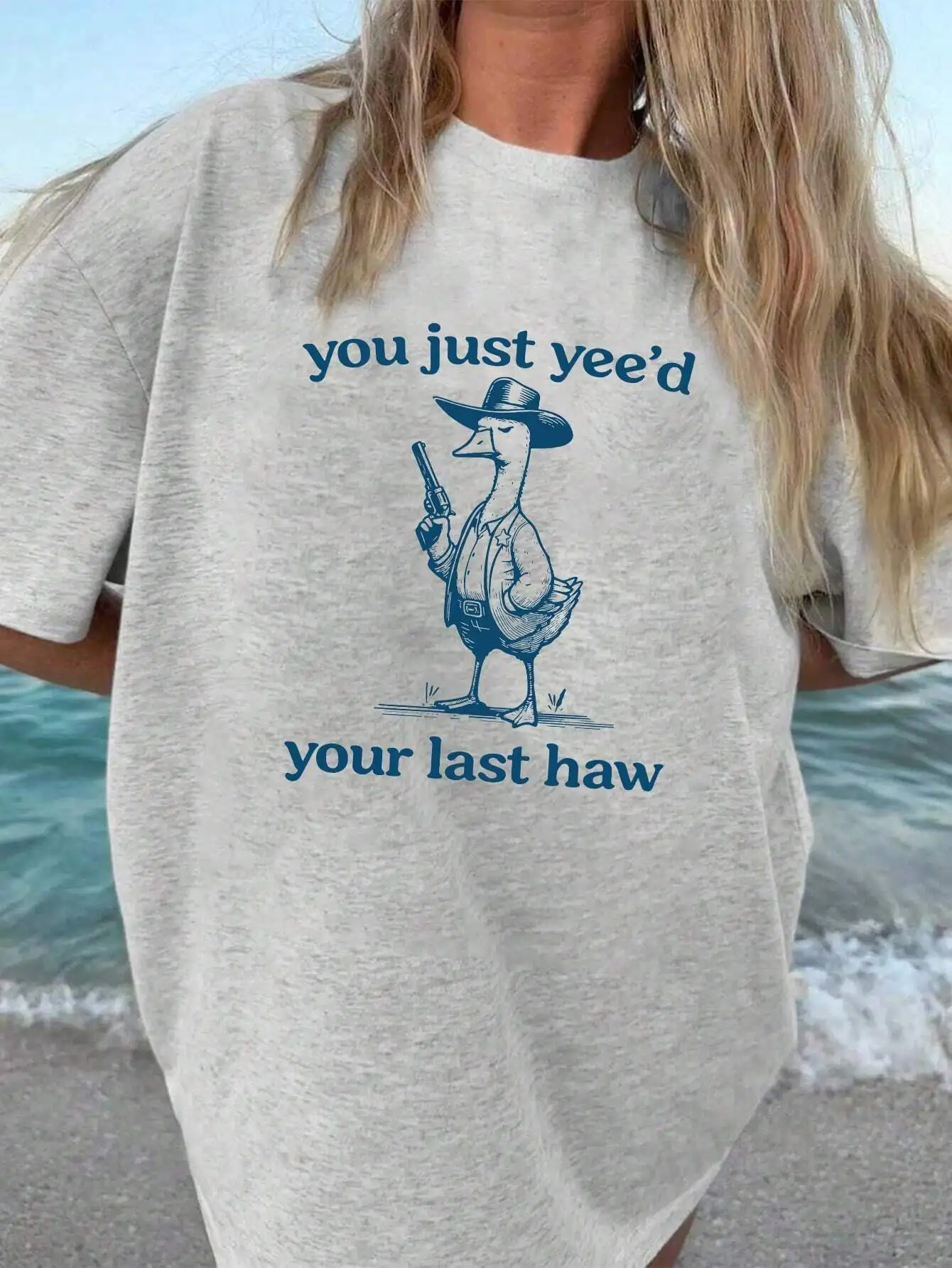 

Women's Loose Fit Funny Goose Graphic T-Shirt with Cowboy Design, Summer Casual Tee